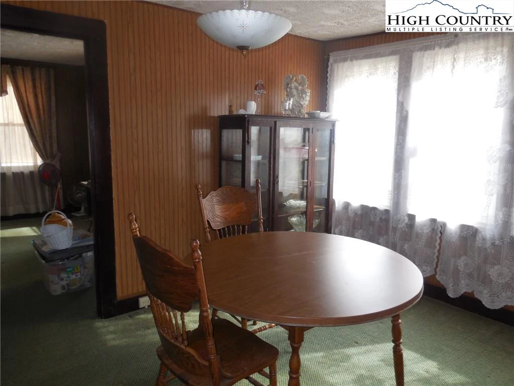 Image number 9 for the current listing