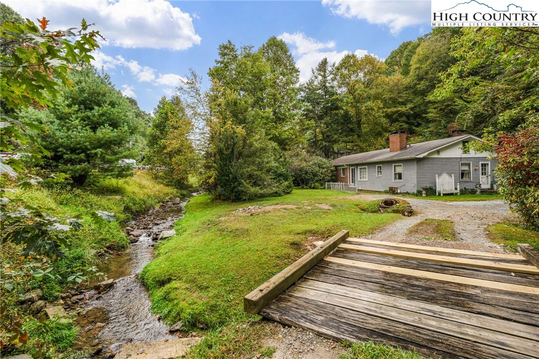 Image number 15 for the current listing