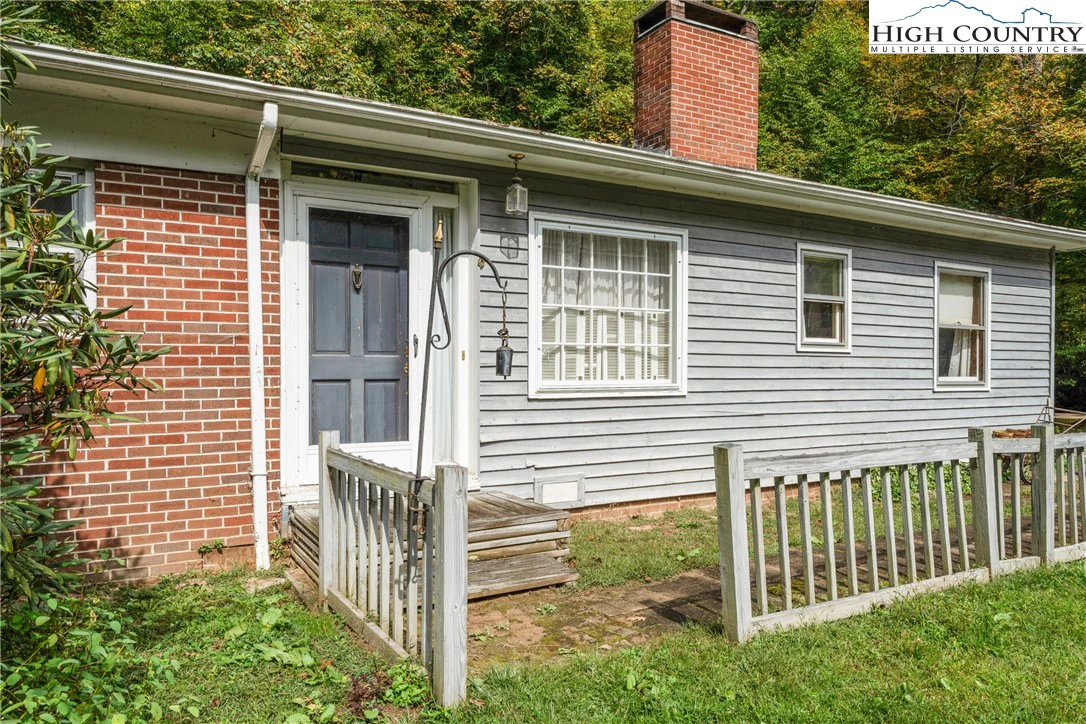 Image number 11 for the current listing