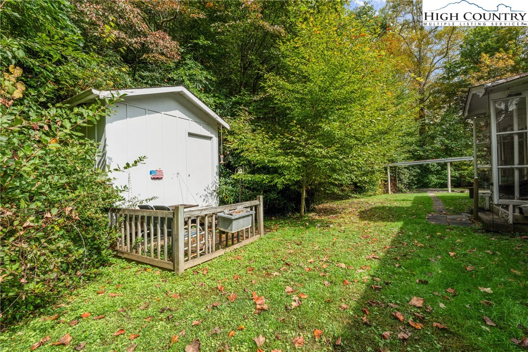Image number 9 for the current listing