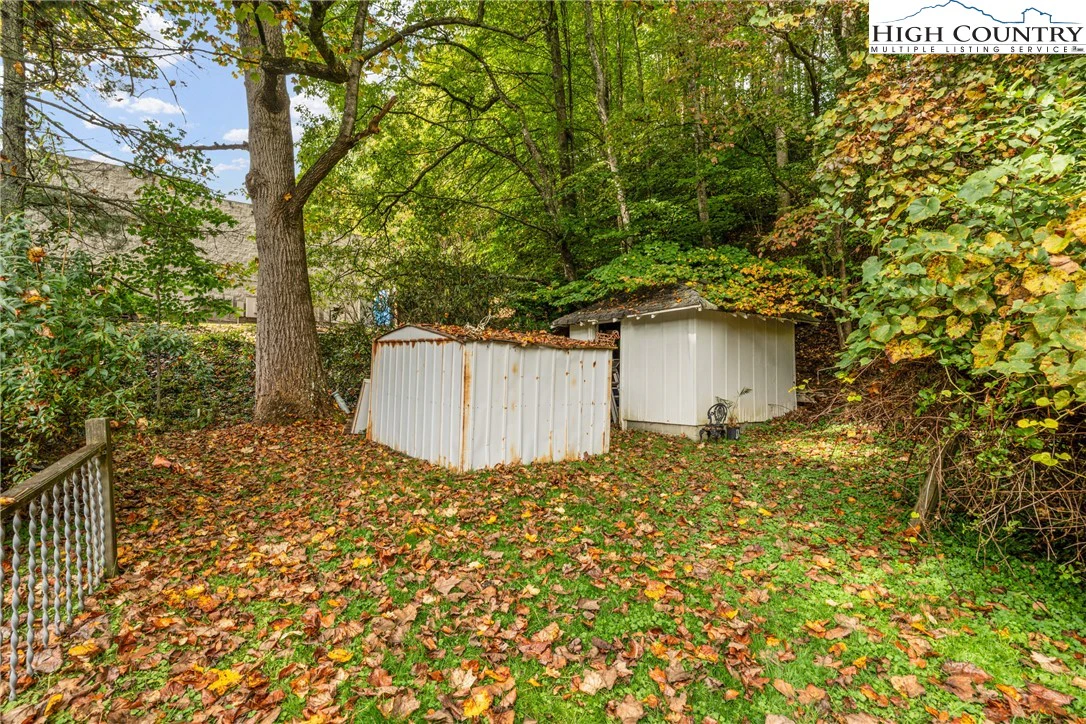 Image number 7 for the current listing