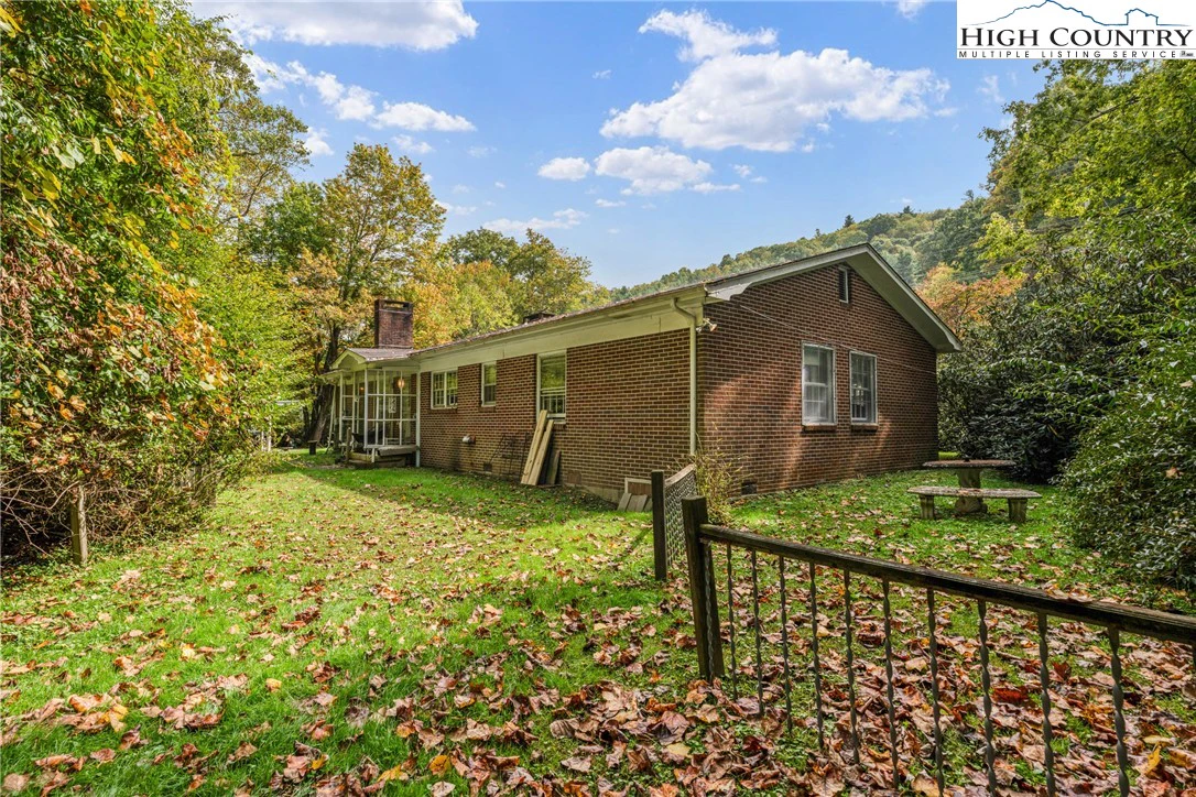 Image number 6 for the current listing