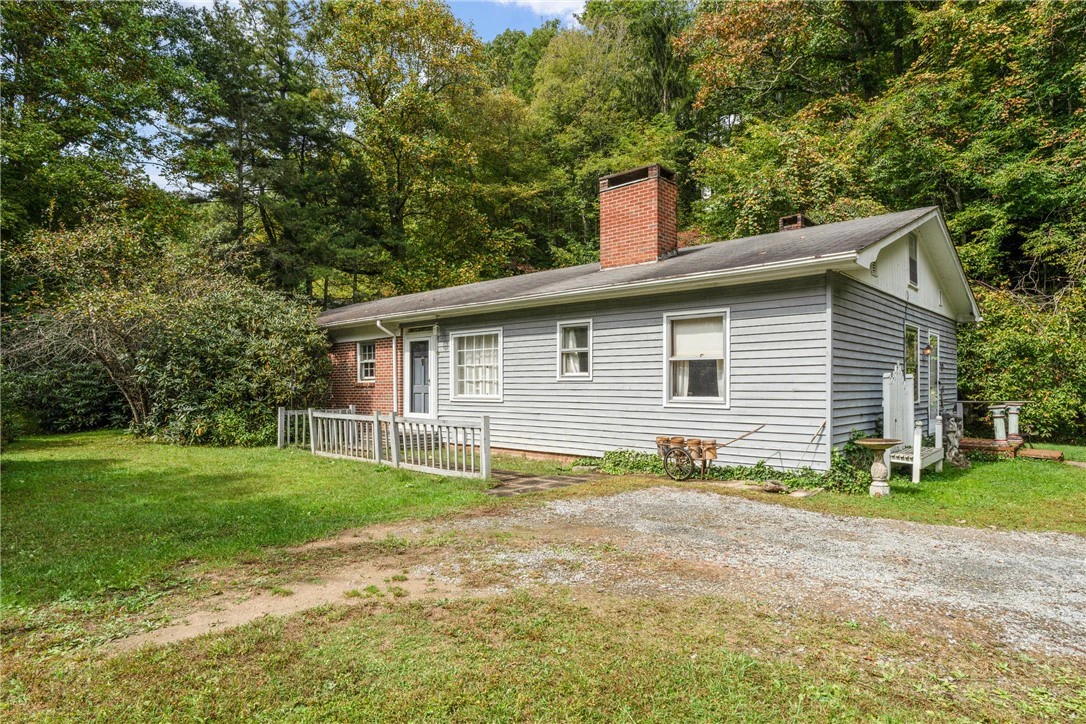Image number 2 for the current listing