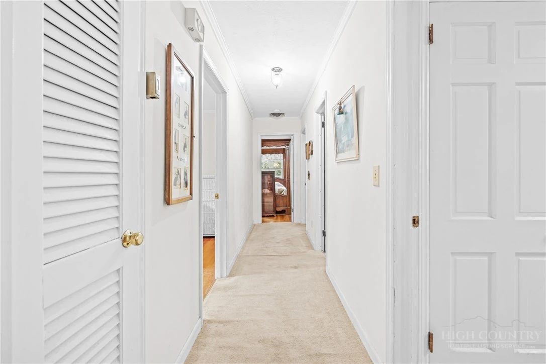 Image number 10 for the current listing