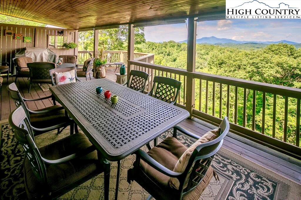 Image number 1 for the current listing
