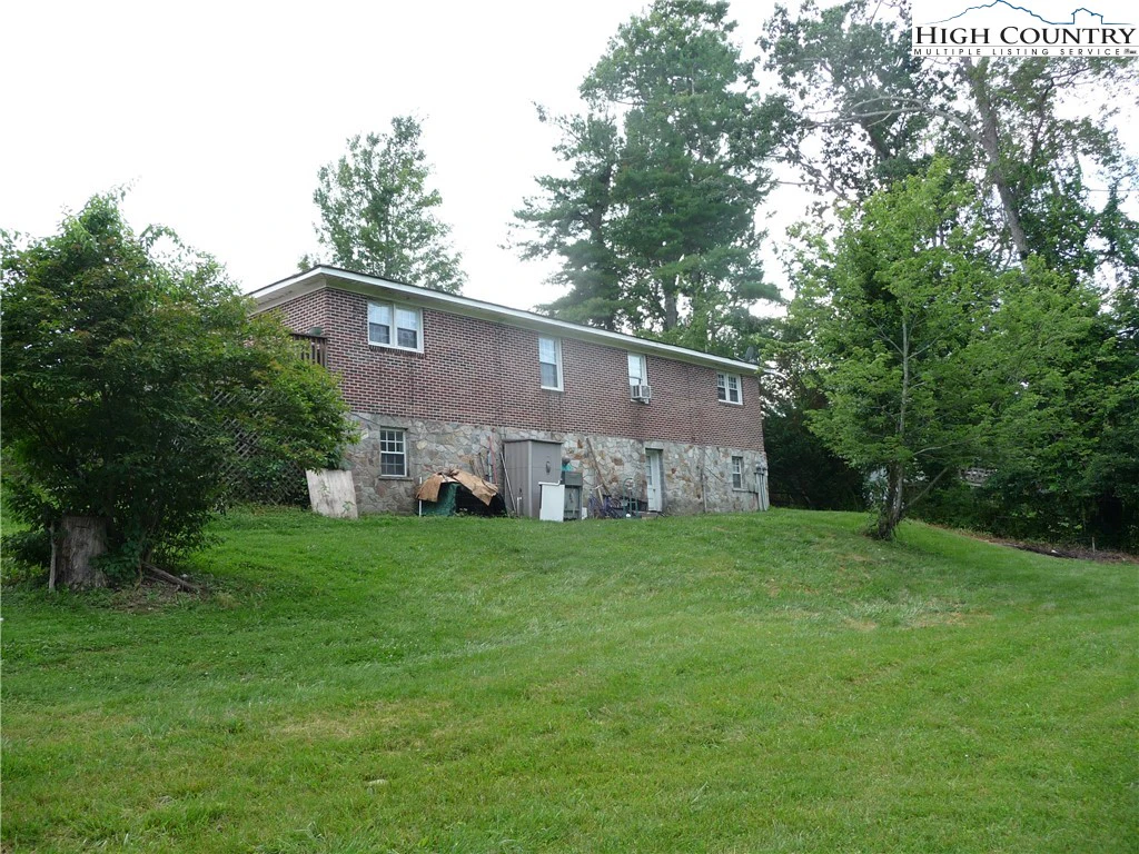 Image number 11 for the current listing