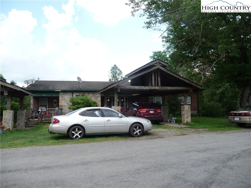 Image number 14 for the current listing
