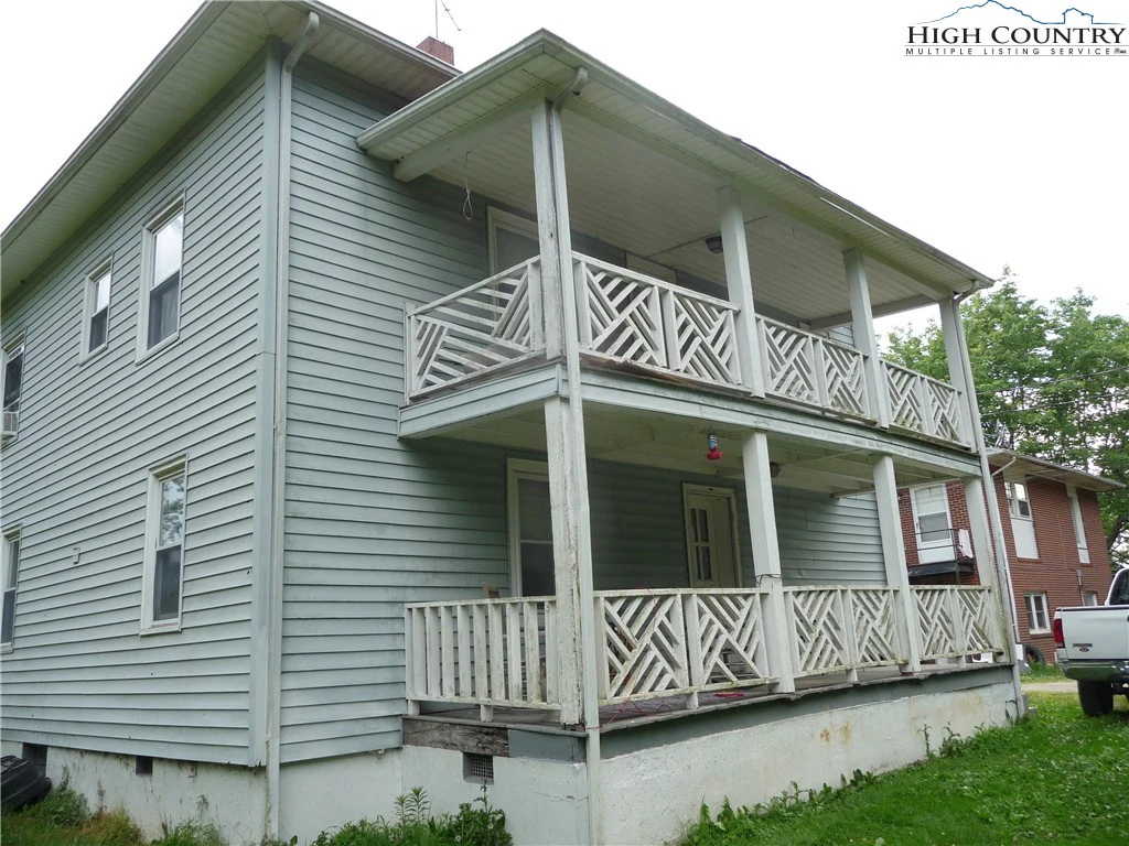 Image number 5 for the current listing