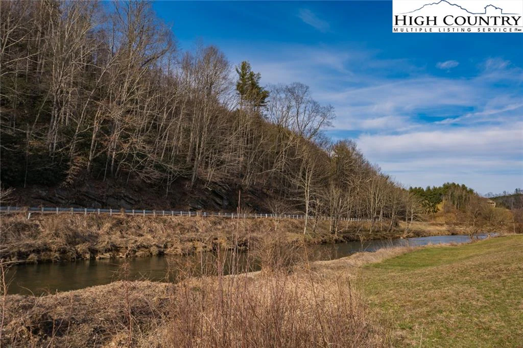 Image number 3 for the current listing