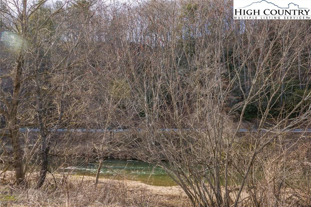 Image number 5 for the current listing