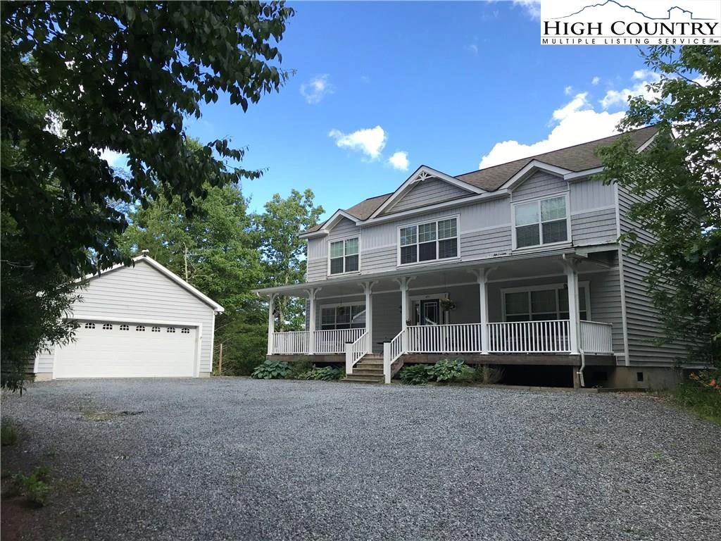 Image number 1 for the current listing