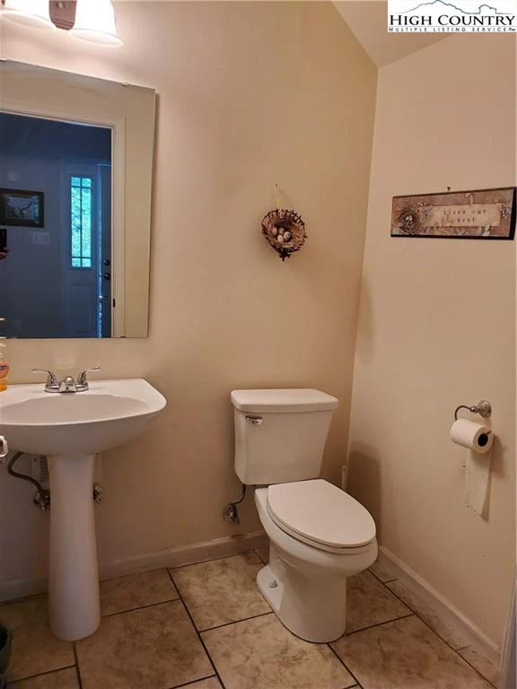 Image number 8 for the current listing