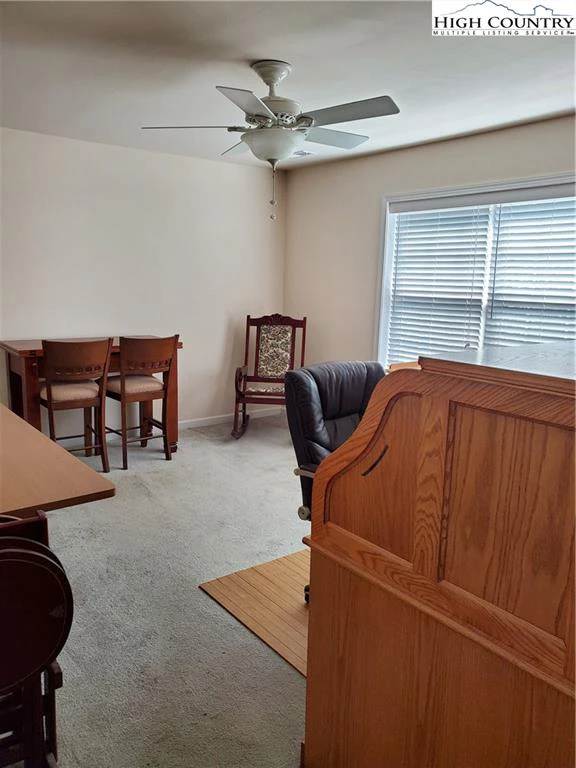 Image number 14 for the current listing
