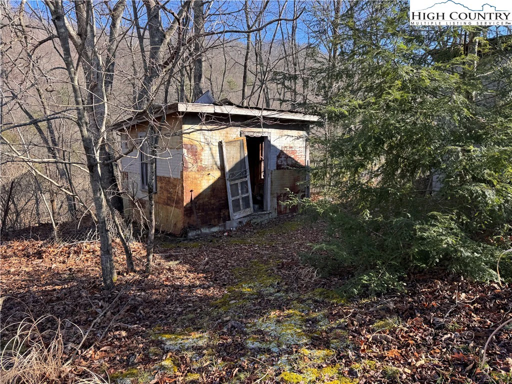 Image number 4 for the current listing