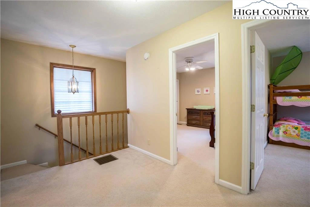Image number 10 for the current listing