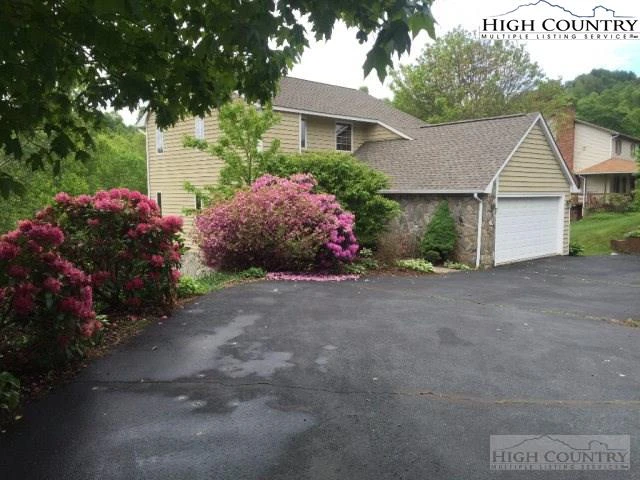 Image number 21 for the current listing
