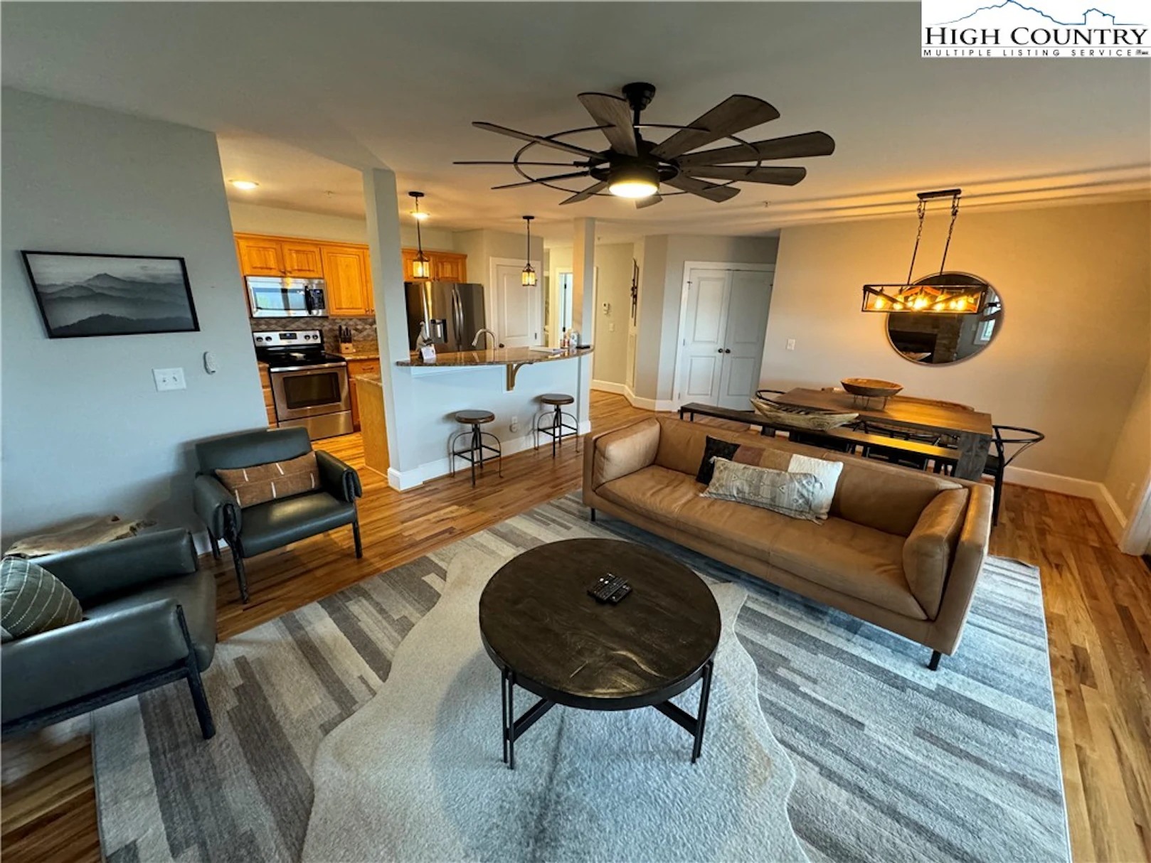 Image number 9 for the current listing