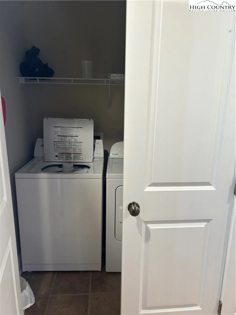 Image number 7 for the current listing