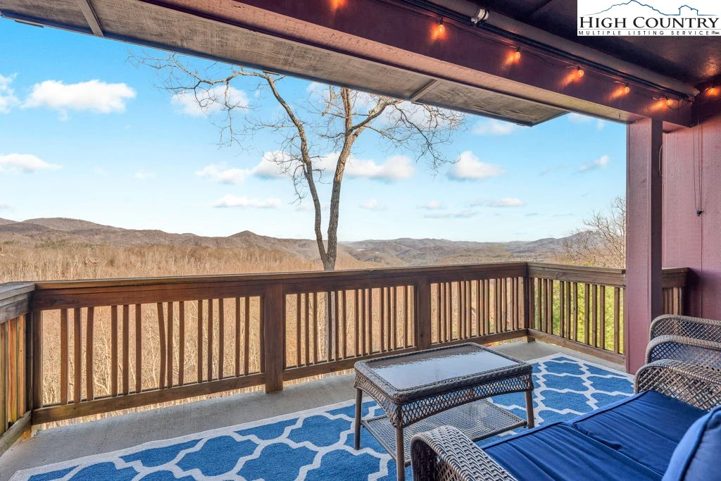 Image number 3 for the current listing