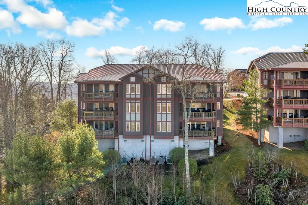 Image number 4 for the current listing