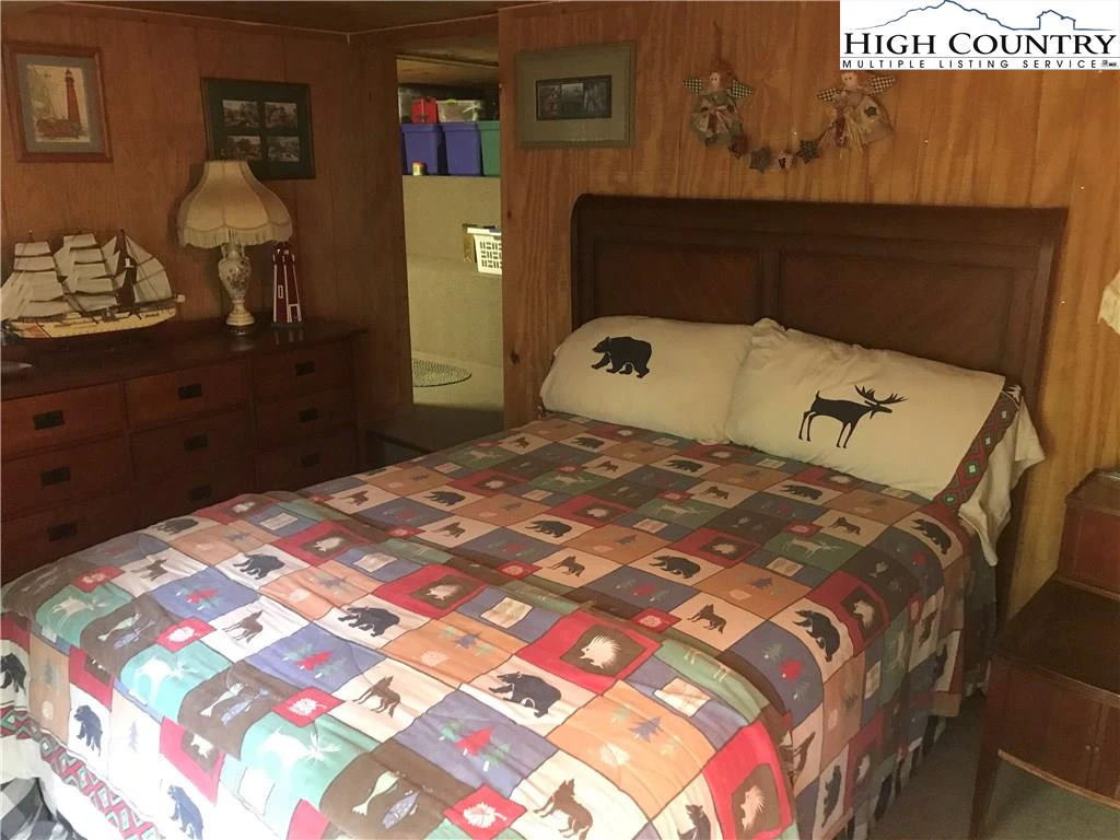 Image number 8 for the current listing