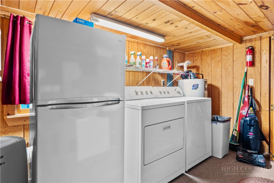 Image number 19 for the current listing