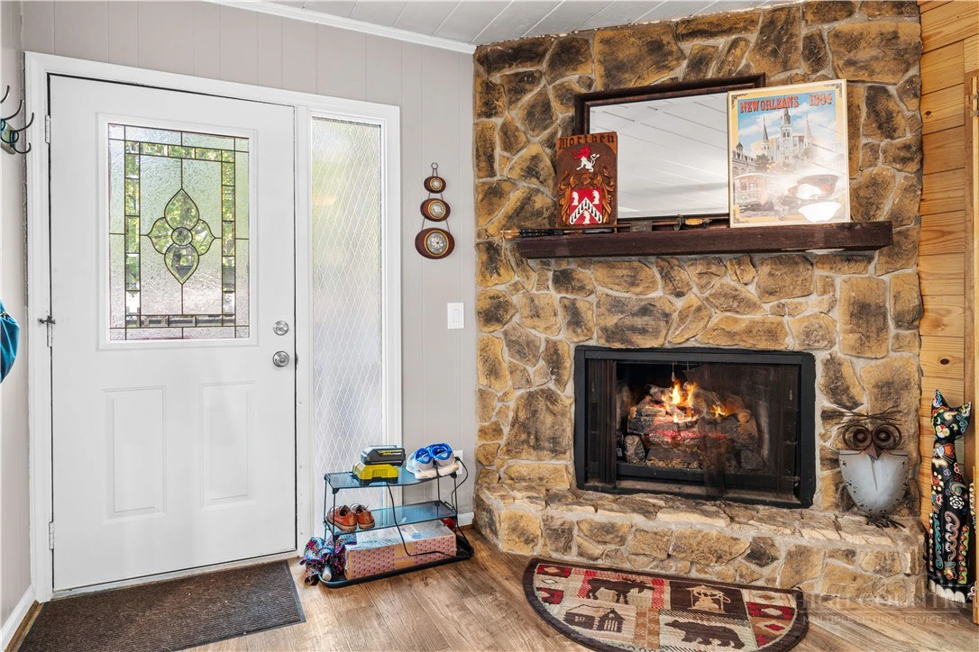 Image number 5 for the current listing