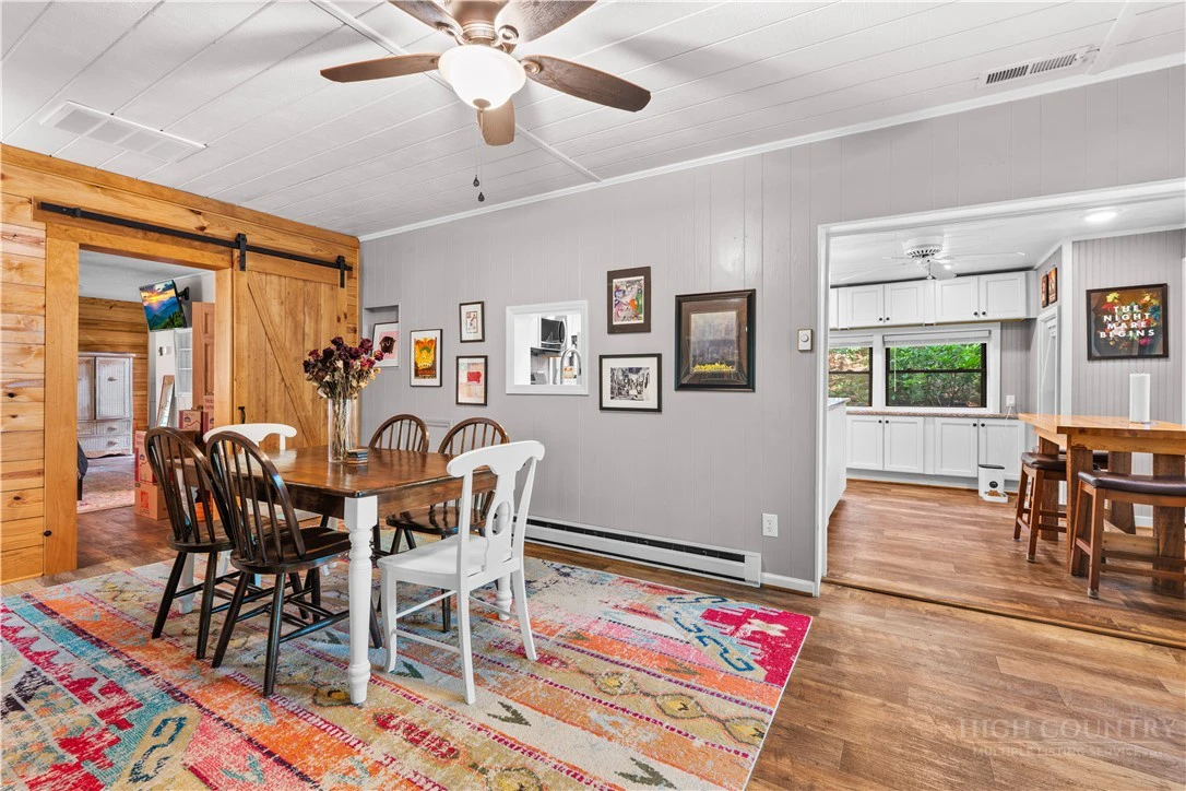 Image number 3 for the current listing