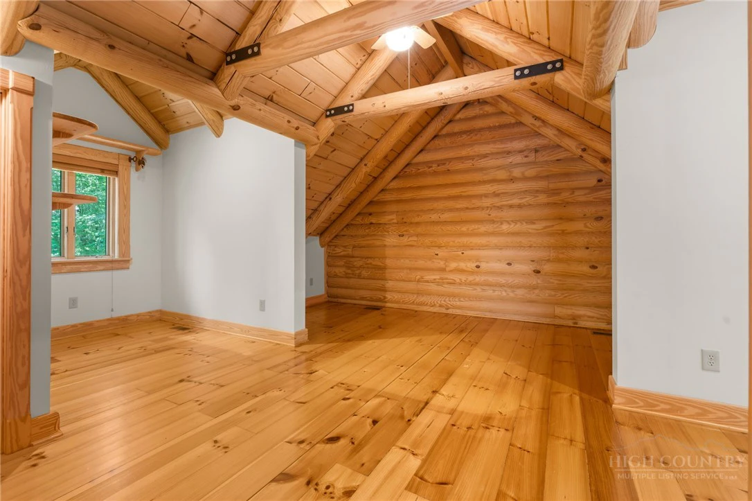 Image number 5 for the current listing