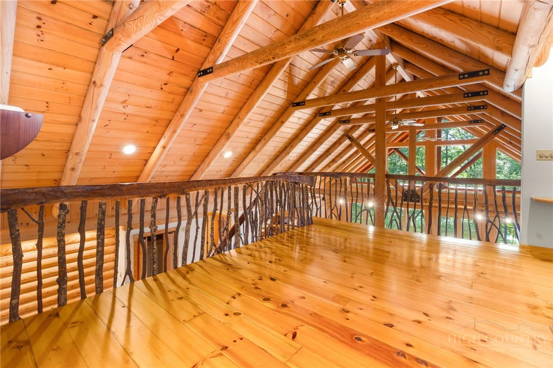 Image number 7 for the current listing