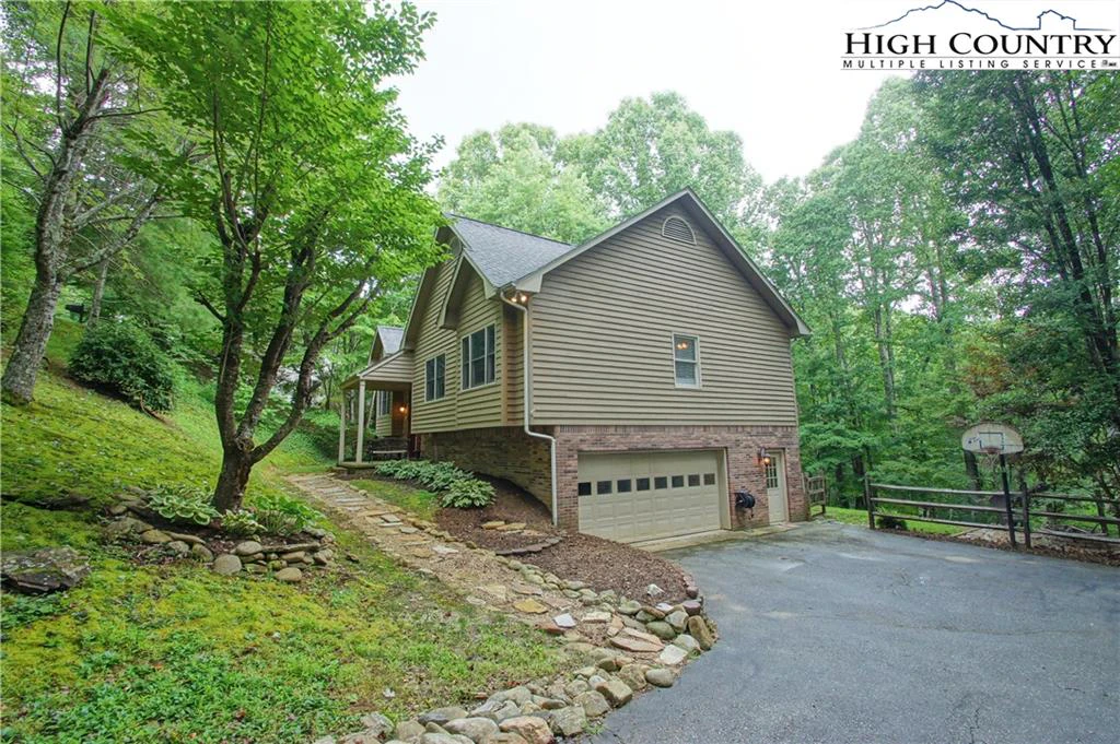Image number 22 for the current listing