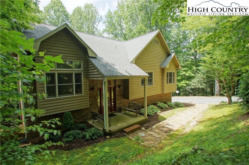 Image number 19 for the current listing
