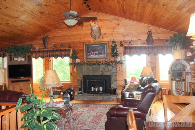 Image number 8 for the current listing