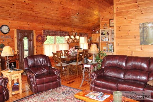 Image number 6 for the current listing