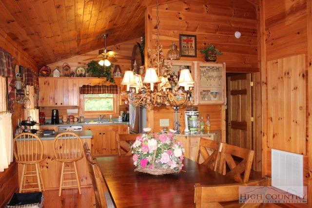 Image number 5 for the current listing