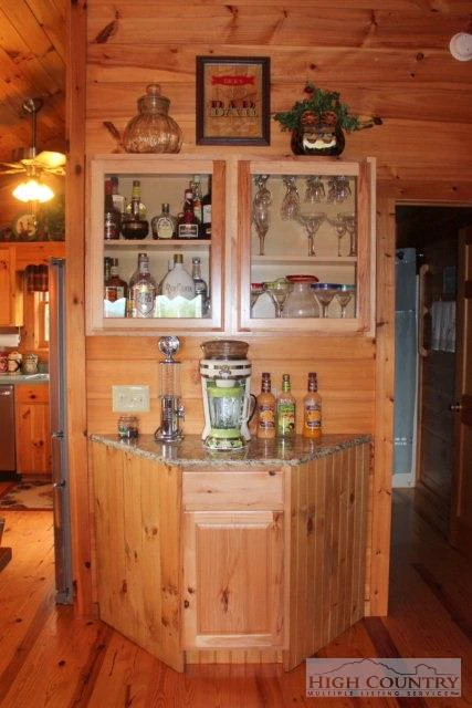 Image number 4 for the current listing