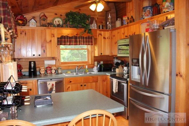 Image number 3 for the current listing