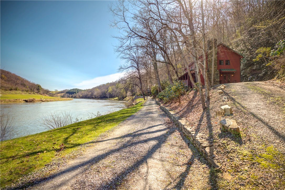 Image number 12 for the current listing