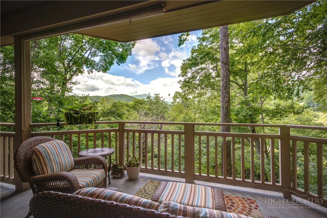 Image number 20 for the current listing