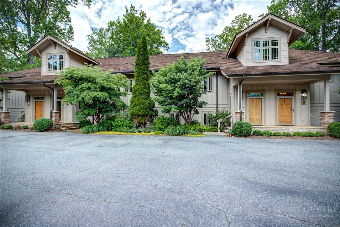 Image number 3 for the current listing