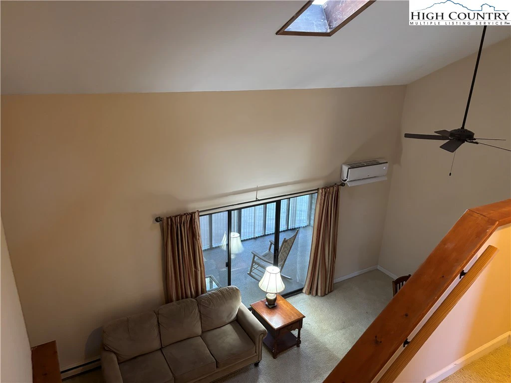 Image number 13 for the current listing