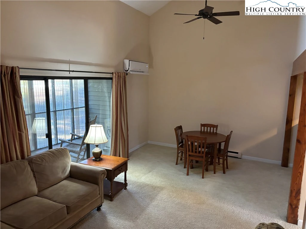 Image number 8 for the current listing