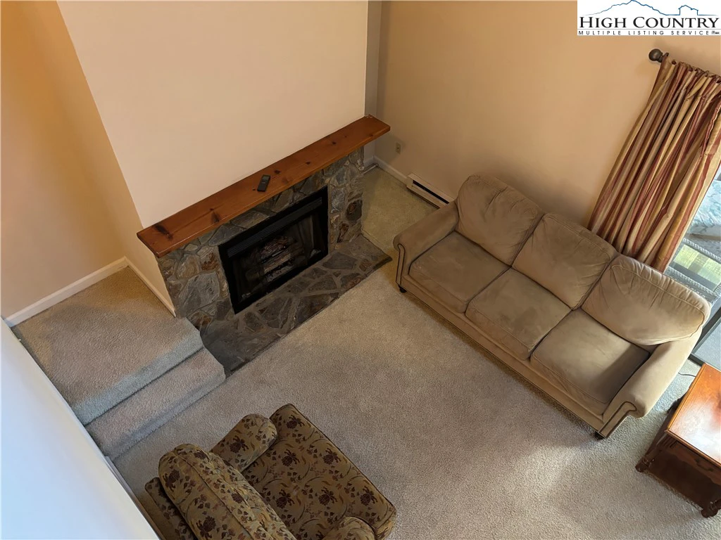 Image number 2 for the current listing