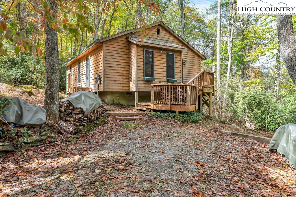 Image number 14 for the current listing