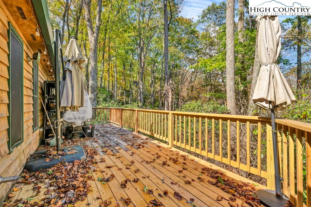 Image number 8 for the current listing