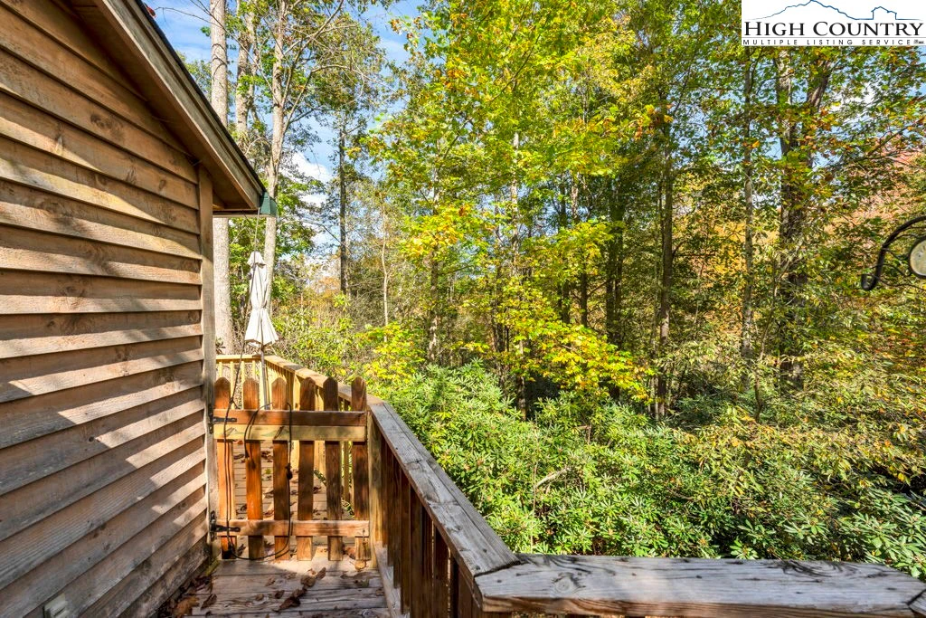 Image number 7 for the current listing