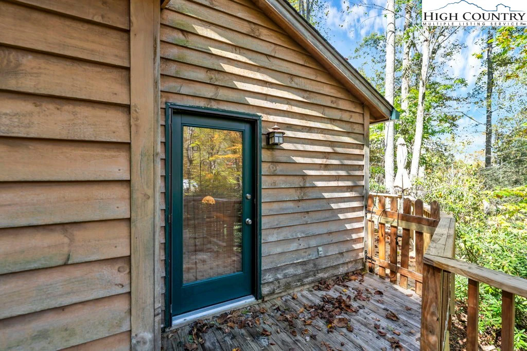 Image number 5 for the current listing