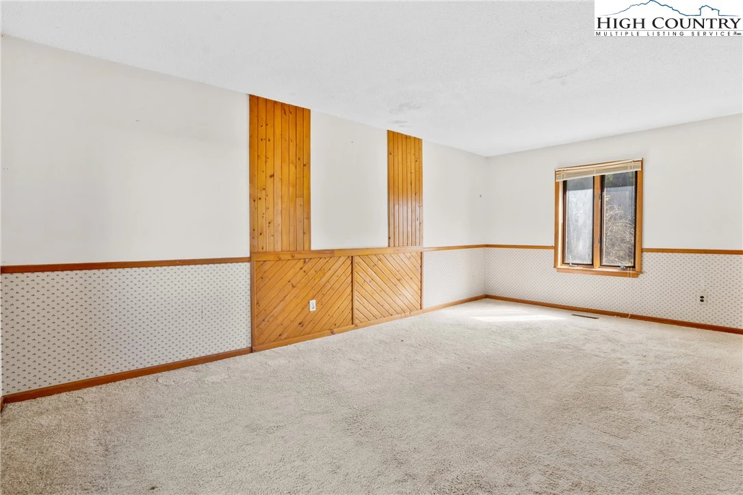Image number 6 for the current listing