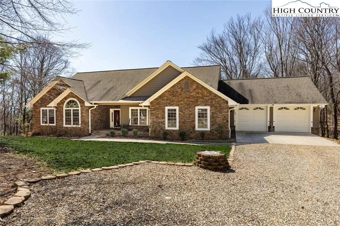 Image number 1 for the current listing
