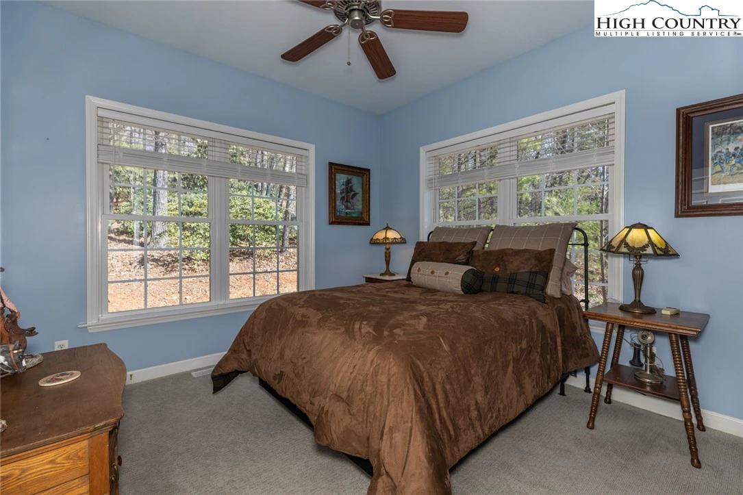 Image number 11 for the current listing